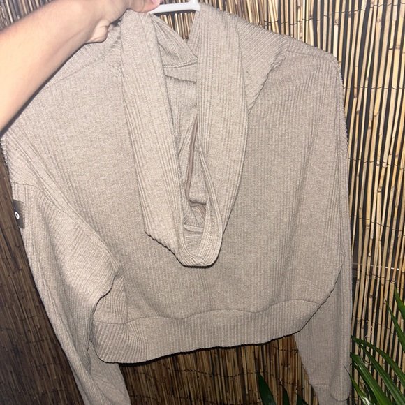 Alo - Picture 8 of 8